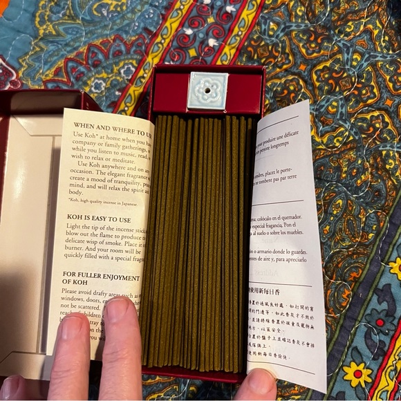 🌹 Rose Incense Morning Star box of 150 Japan made holder included inside box - Picture 6 of 6